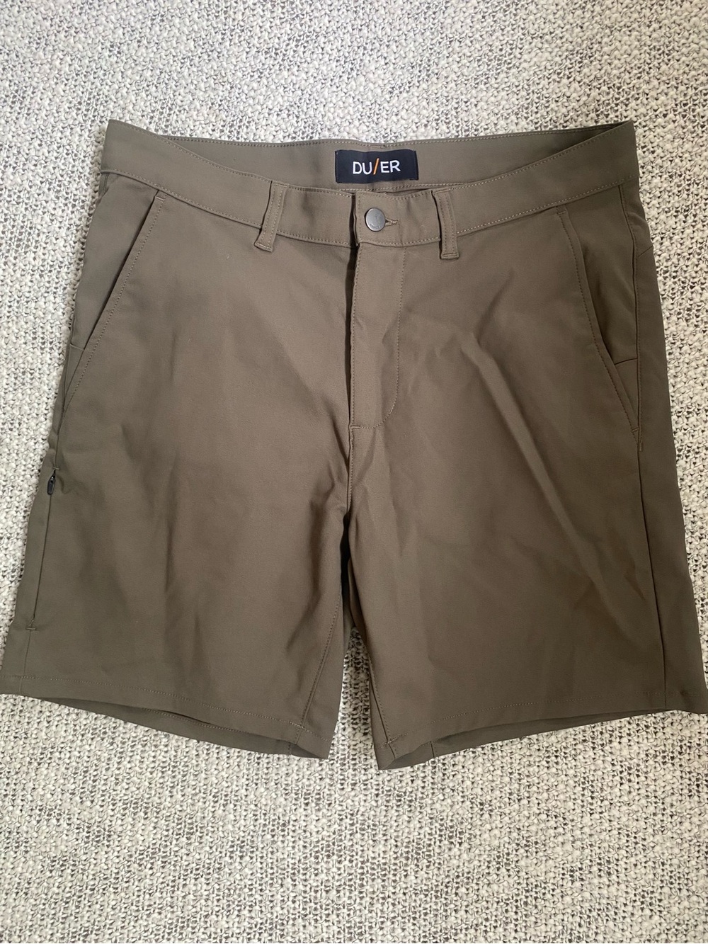 DUER NuStretch Shorts Mens 32 Thyme Green Stretch Chino Golf Travel MSHS1923